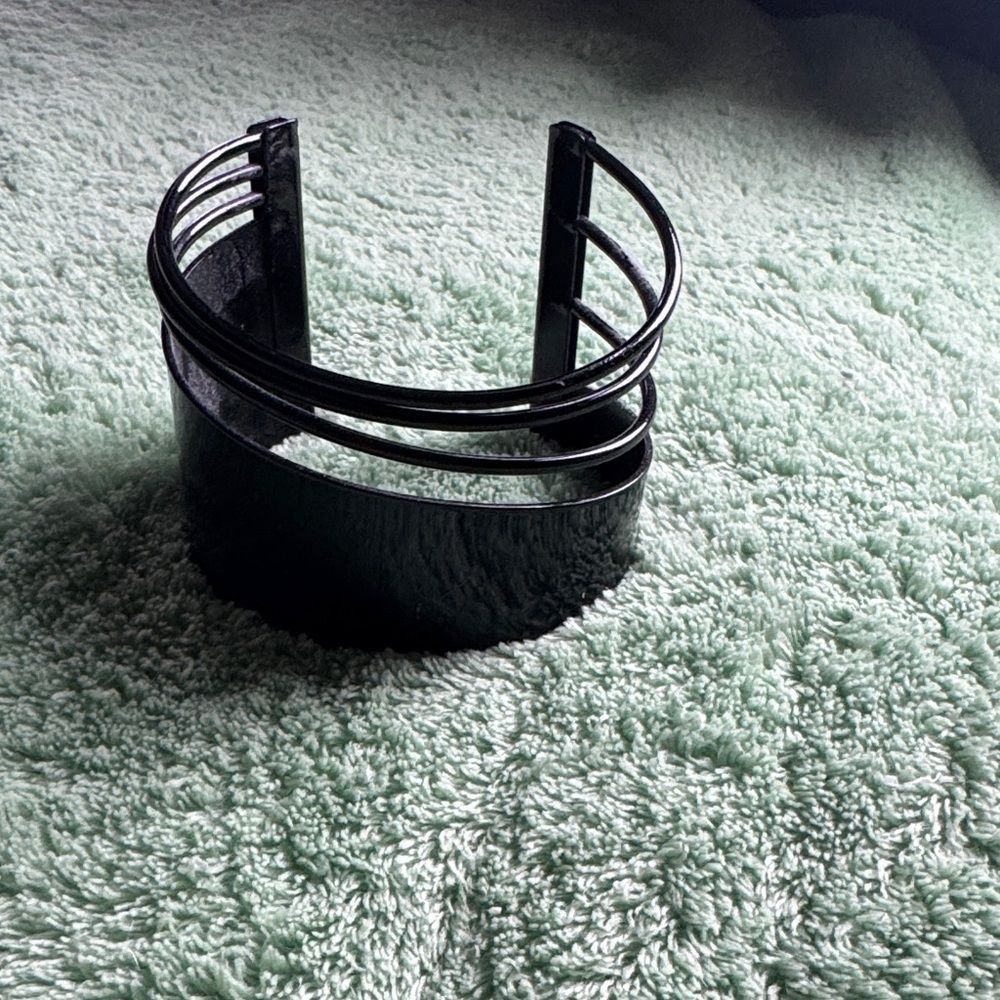 Elegant Black Hair Cuff